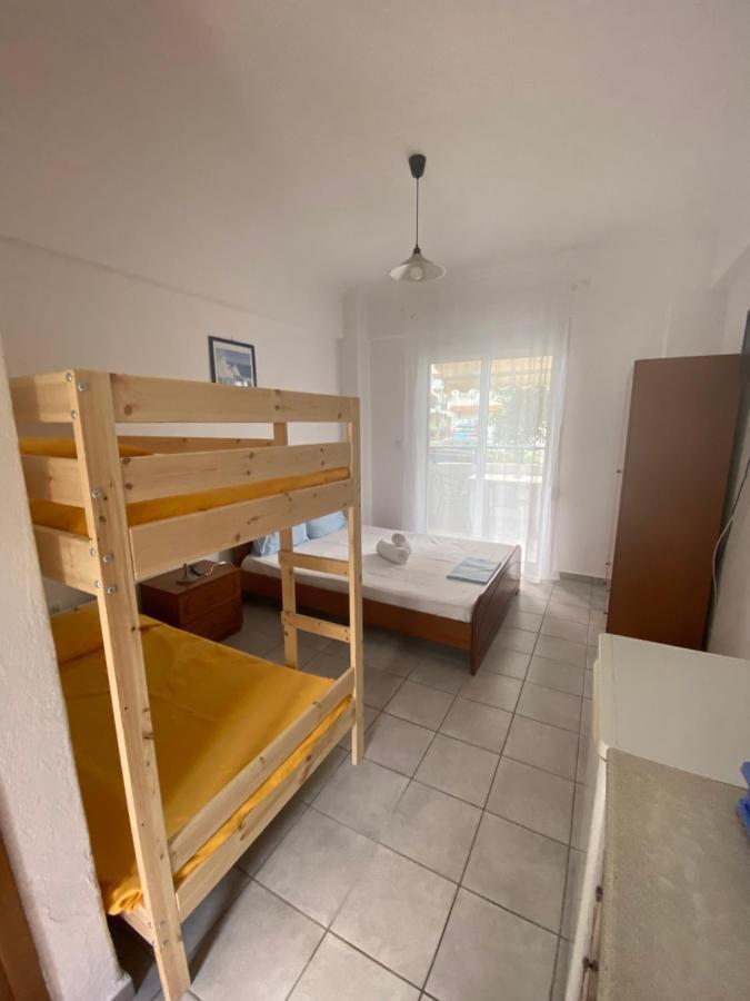 Jenny'S Holiday Villas Полихроно Екстериор снимка