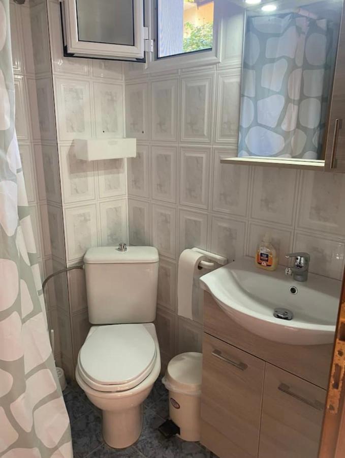 Jenny'S Holiday Villas Полихроно Екстериор снимка